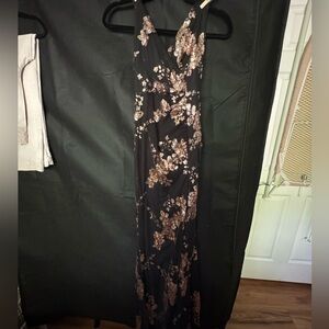 STUNNER- Arianna Elegant Black Floral Maxi Dress